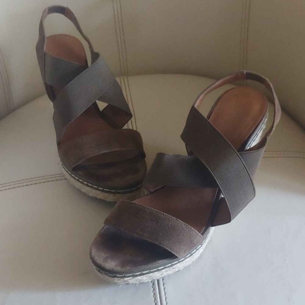 Olive green platform shoes, good condition
